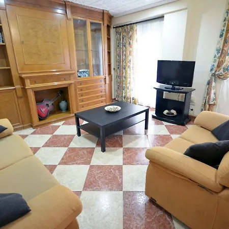 Cosy Near To The Center * Valence