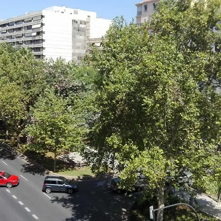 Δωμάτια σε οικογενειακή κατοικία Center