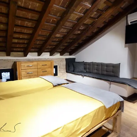 Casita En El Cabanal Con Patio Valenza