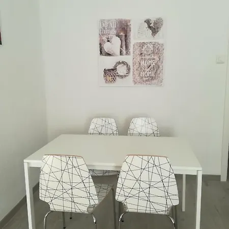 Beach - Arts And Science Apartman *