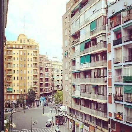 Hexagonal Design アパート