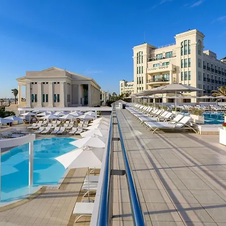 لاس أريناس بالنياريو فندق 5*