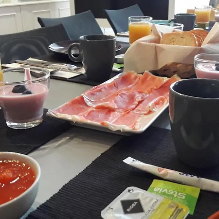 Nocleg ze śniadaniem Angel Guimera & Breakfast Walencja