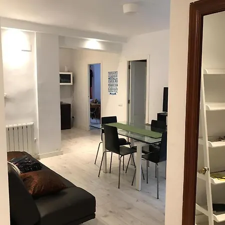 70 M2 Con Terraza De 20m2
