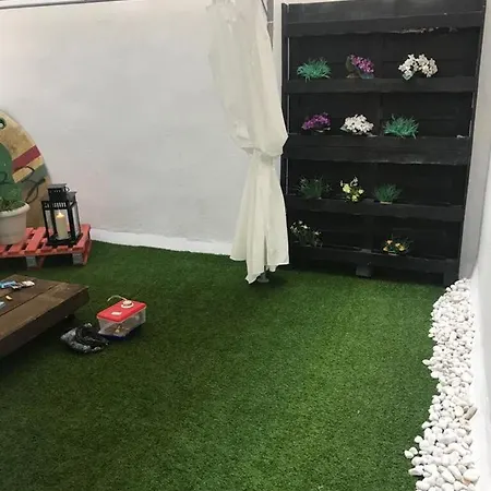 70 M2 Con Terraza De 20m2 * Valencia