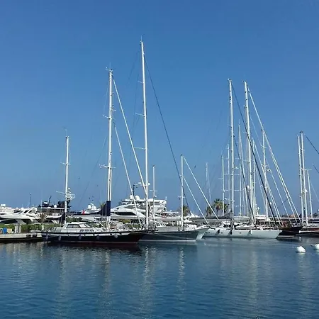 On Carrer Del Dr. Lluch * バレンシア