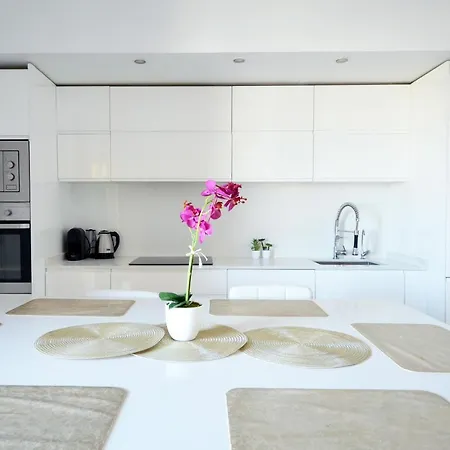 Modern In * Βαλένθια