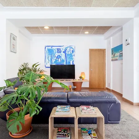 Сasa de vacaciones Fantastic House With Pool On The Beach Rt *