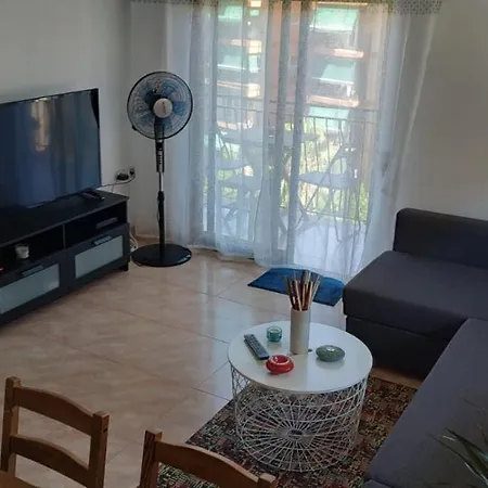Apartment Cozy & Bright Flat At The Entrance Of Old *