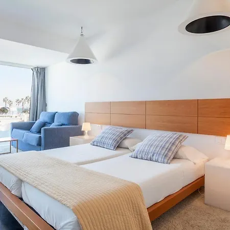 In With Pool On The Beach Villa Valenza