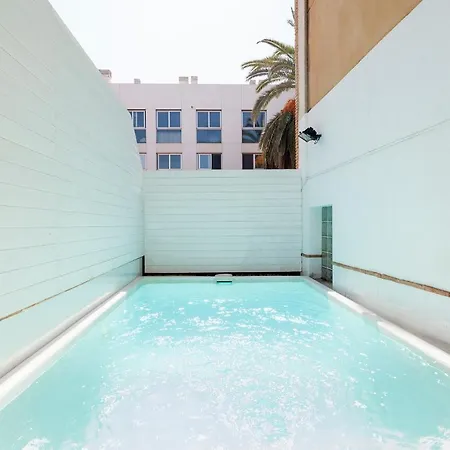 Fantastic House With Pool On The Beach Rt Hébergement de vacances *