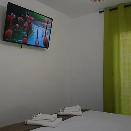 Luxury Port Aparment شقة *