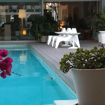 In With Pool On The Beach Villa Valenza