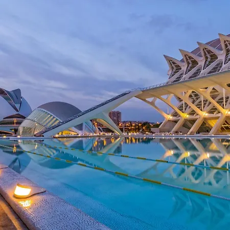 Puerto,playa,ciudad De Las Artes Y Las Ciencias * Valencia