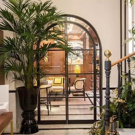 מלון Myr Palacio Vallier 5*