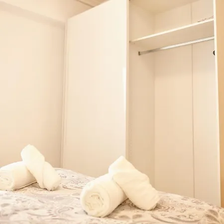 Apartup Pintor Maella Apartman *
