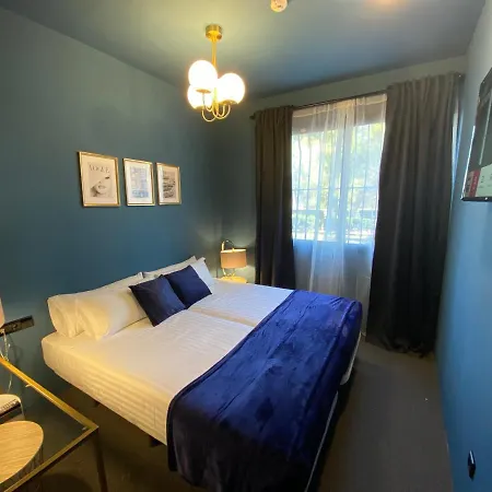 Hografic Hotell 2*