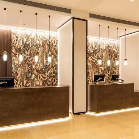 Ilunion 4 Hotel