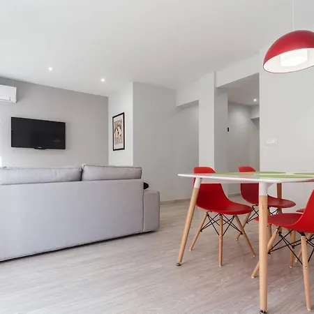 Beautiful 2 Bedroom Wifi Ac By The Turia Gardens Apartman *