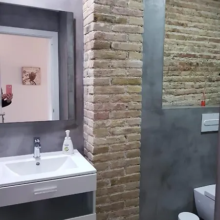 Lovely 2 Bedroom Wifi Ac In Ruzafa * Valencia
