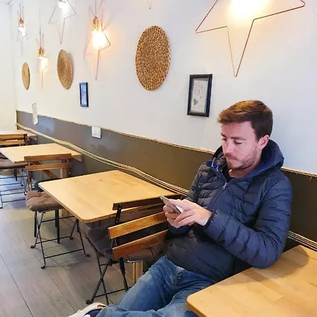 La Casa Del Colibri Youth (adults Only) * 발렌시아