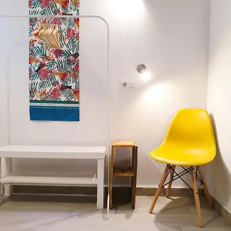 La Casa Del Colibri Youth (adults Only) * Valencie