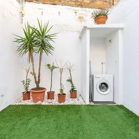 Vakantiehuis Captivating In Near Seabeach