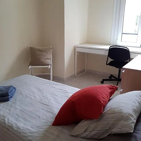 Appartement Lovely Two Bedroom Wifi In Centre