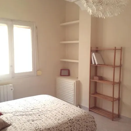 Appartement Lovely Two Bedroom Wifi In Centre