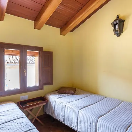Cosy Holiday In With Billiards And Barbecue Holiday home