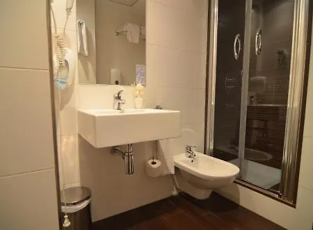 Galileo Flats - Palacio De Congresos Hotel 2*