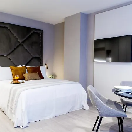 Aparthotel Voghe Premium Flats 4*