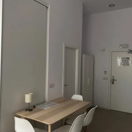 Hotell Suites Marina 3*