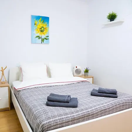 On-line Luxury Apart Sollana 6, Free Wi-fi Apartman *