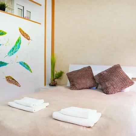 Apartment On-line Luxury Apart Pintor Stoolz, Free Wi-fi *