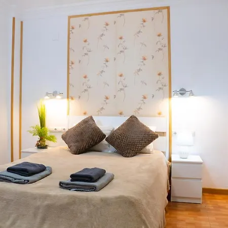 On-line Luxury Apart Pintor Stoolz, Free Wi-fi * Valencia