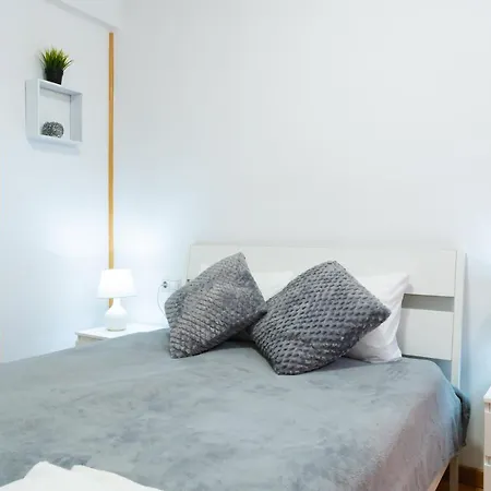 On-line Luxury Apart Pintor Stoolz, Free Wi-fi Apartment