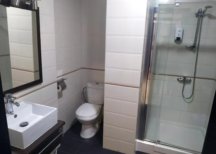 Πανσιόν Flats Friends Plaza De La Reina