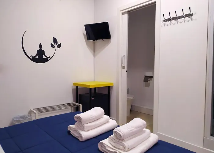 Flats Friends Plaza De La Reina Βαλένθια