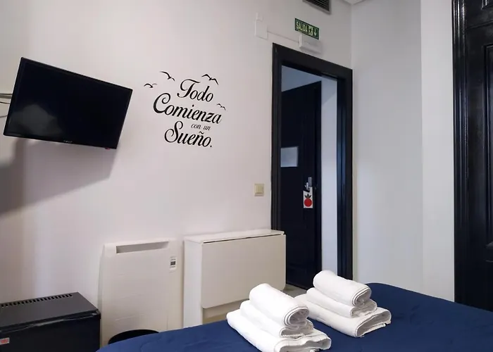 بيت ضيافة Flats Friends Plaza De La Reina فالنسيا