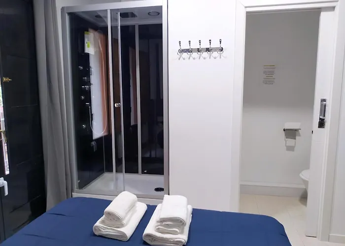 بيت ضيافة Flats Friends Plaza De La Reina