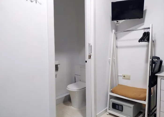 Flats Friends Plaza De La Reina Βαλένθια