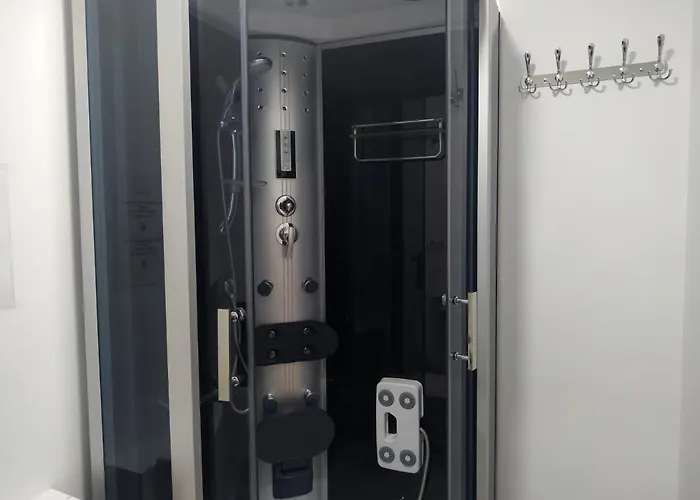 Flats Friends Plaza De La Reina بيت ضيافة فالنسيا