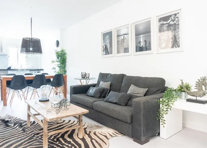 Luxury - Boutique Center