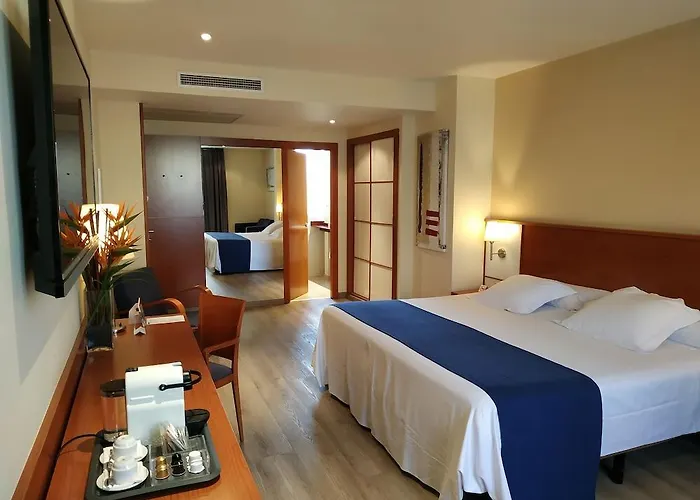 Rh Sorolla Centro فندق 3*