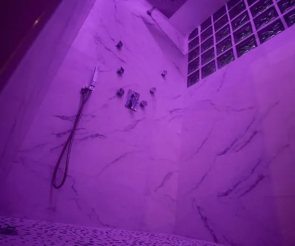 Pecalite Space Hotel miłości *