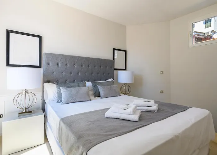 아파트 Md Balmes Market Mid Term