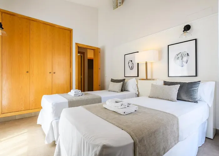 Md Balmes Market Mid Term شقة فالنسيا