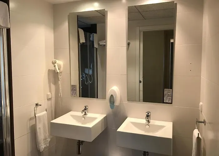 Aparthotel Galileo Flats - Palacio De Congresos 2*