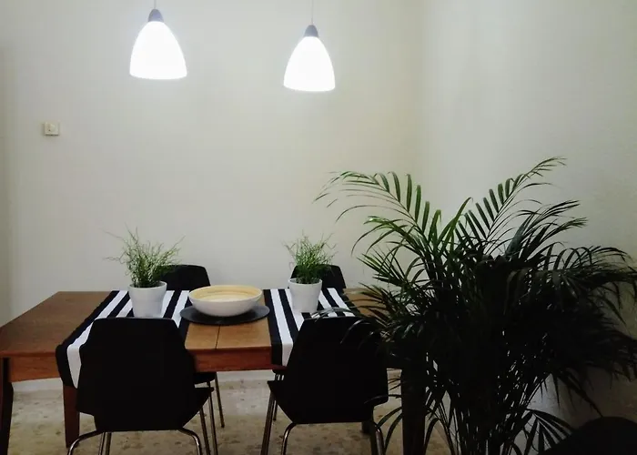 Céntrico Torres De Quart.